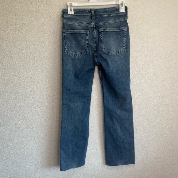 Pilcro Anthropologie Yaya Crop Flare Jean Womens 26 Blue Mid-Rise Stretch Fray - Picture 9 of 10